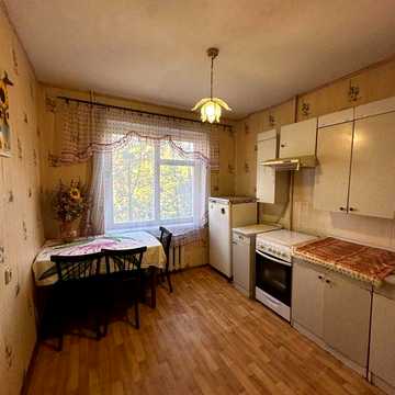 3-кімнатна квартира на Тополі-1