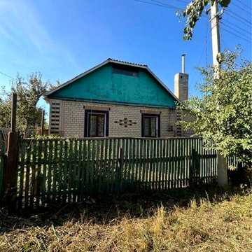 Пропонуємо до продажу будинок в  м. Корсунь—Шевченківський в р-йні лікарні.
