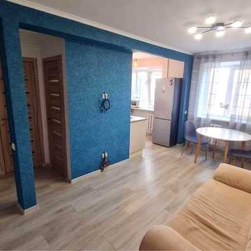 Трикімнатна в Вознесенівському районі