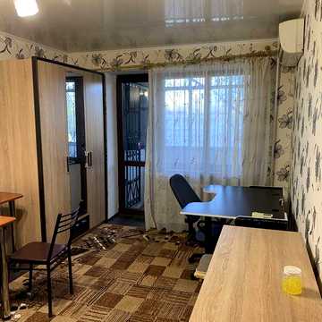 Сдаю 1 к/к Лески , Крылова, р- н 52 школы.