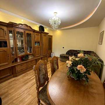 Продам 3 комн квартира Калиновая