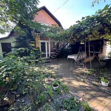 ПРОДАЖ будинку в центрі міста