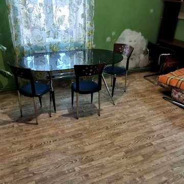 2к квартира біля будинку офіцерів, вул Довженка
