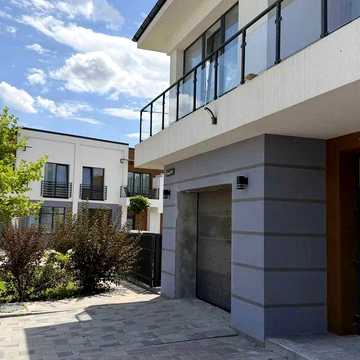 Продам готовий дуплекс із міськими комунікаціями в с. Вовчинець 144м2