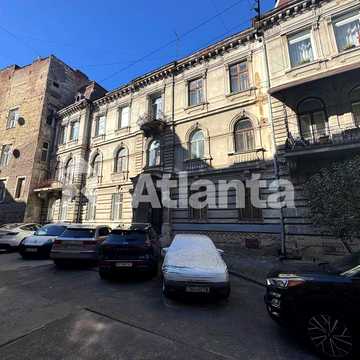 Продаж 2-кімнатної квартири в центрі Львова, 61,5 м², під бізнес