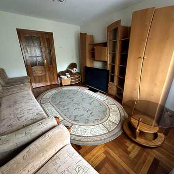 Довгострокова оренда 2-кімнатної квартири в центрі Берегова, по вул.Мукачівській