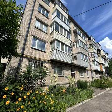 Продам 2-комн квартиру в районе Фурманова ул.