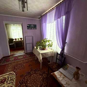 Здам невеликий будинок з ремонтом