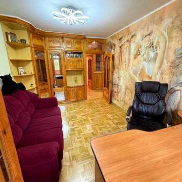 Продам 3 кімнатна квартира біля метро Перемога