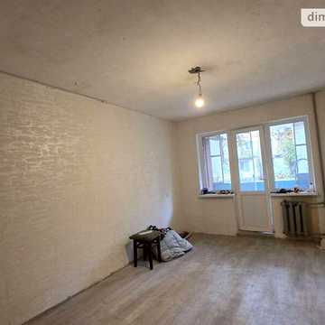 Продаж 3к Квартира Космонавтів вулиця