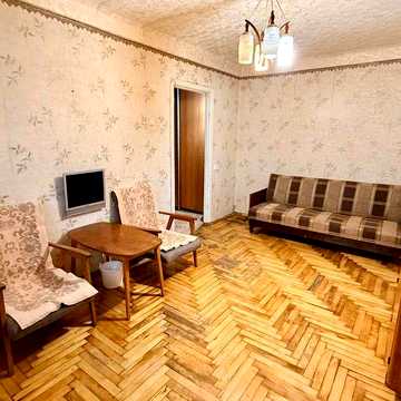 Продам 3х комнатную квартиру "район 7 школы"