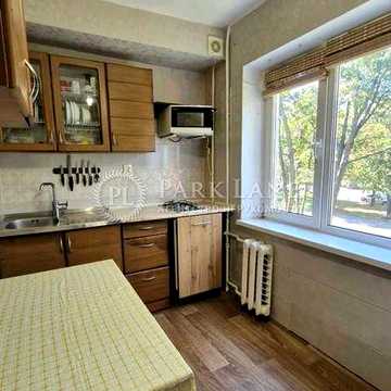 Продаж 2кімн з окремими спальнями, ремонт, бульв. Кольцова (Руденка 24), Газ