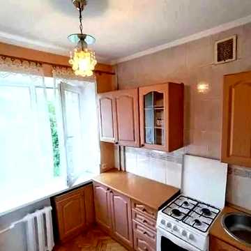 Продам 2х комн квартиру р-н м Дворец Спорта пр Григоренко 4/5 в отличном ж/сост