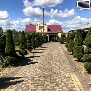 2 будинки+виробниче двоповерхове приміщення на території