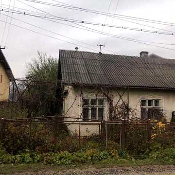 Продається пів  особняк вул .Обїздова 7б, м.Івано-Франківськ