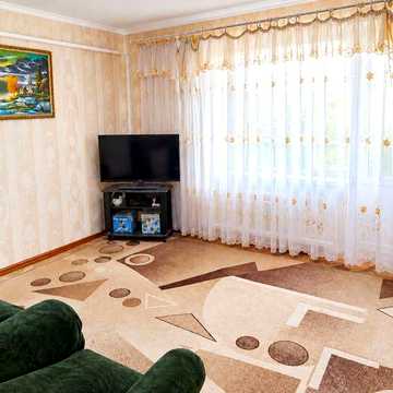 Продається затишна 2-кімнатна квартира з гаражем, район «Каналу» вул. Лесі Українки