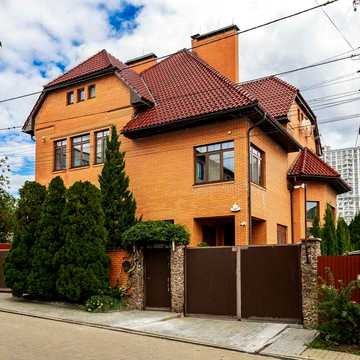 Печерськ! Продаж 4-ох поверхового будинку 590 м2, вул. Лубенська, 13! Без комісії