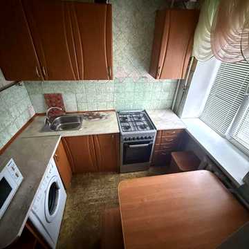 Здам 2 кім по Перемоги центр міста