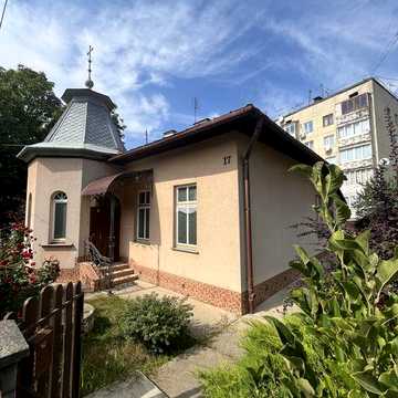 Продається будинок в центрі міста Снятин