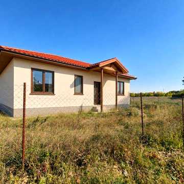 Продається будинок с. Старий Лисець, 90 м2, ділянка 7 соток, газ, світло, вода, тераса, асфальт, будинки, річка