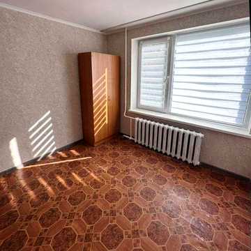 Продаж квартири поруч з метро Шулявська