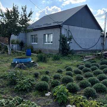 будинок в селі Кінецьпіль