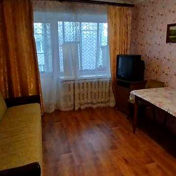 ВІЙСЬКОВИМ 2-х квартира ЦУМ, Михайлівська, любий термін