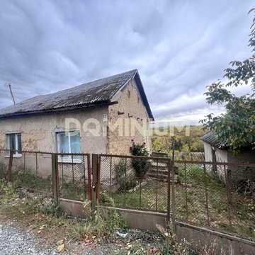 Продаж будинку в селі Букове з великою земельною ділянкою