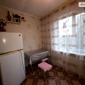 Довгострокова оренда 1к Квартира Сінна (Добровольського) вулиця