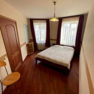 Оренда 2к квартири 50 м.кв. Вул.Басейна 10. Палац Спорту, Площа Українських Героїв 5 хв. пішки.