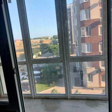 Редкое предложение в этой секции ! ЖК "Золотая Эра" - 57м², кухня-студия 22м² и лоджия с видом на море! Возможна перепланировка в евродвушку. ЖК Золотая Эра