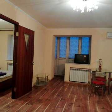 Оренда 2 кім.кварт. з автономкою в районі Цирку від господаря