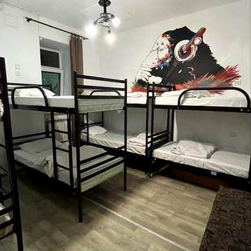 Продаж 8-кімнатна квартира 120 м² на вулиці Басейна, 19Б