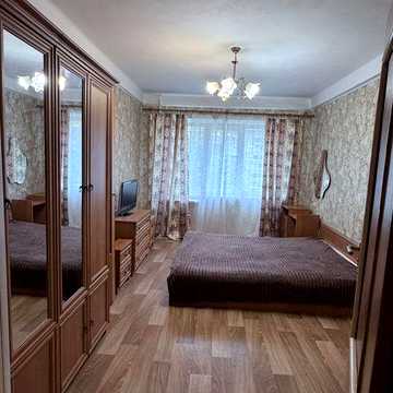 Продам ДВУШКУ роздільну 47 м2, Газифікований будинок. До метро Сирець 10 хвилин, Нивки 15 хвилин. Біля  Інтерплощі. Виговського 8–В, Гречка Маршала