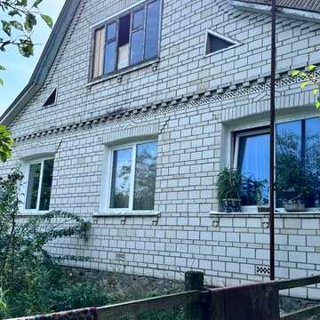 Будинок для великої родини  в селі Озерщіна.