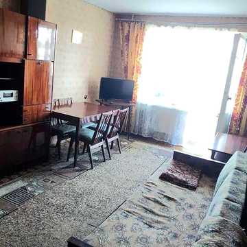 Квартира в самому центрі, вул. Соборна — з меблями та технікою