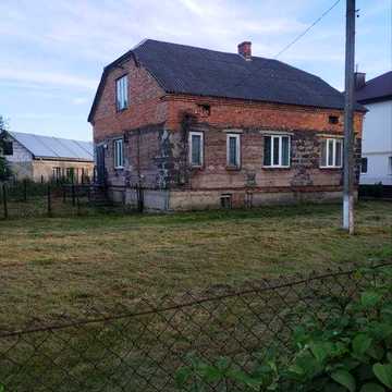 Продаж будинку з приналежною ділянкою