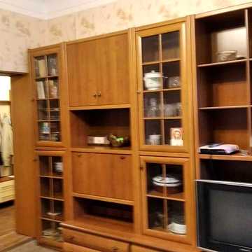 Здається двохкімнатна квартира в центрі, дім - сталінка, другий поверх, фортечні метрові стіни