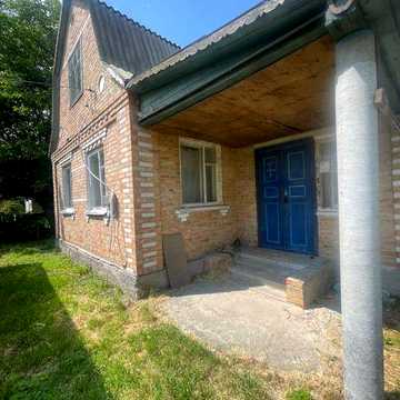 Продам  терміново 3 кімнатний будинок