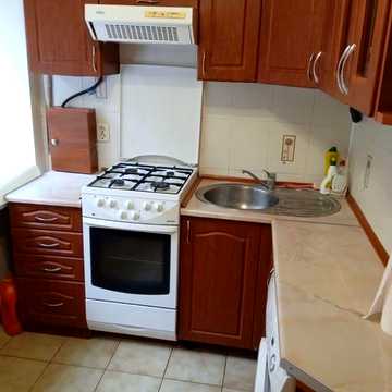 Продаж 1к квартири, ЦЕНТР, біля Плази, 2/5, цегла, внутрішня, капремонт, закритий діір, можна під комерцію.