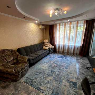 Продам 2-кімнатну квартиру, вул. Мініна, 15