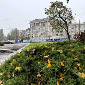 Продам 2к квартиру, сталинка центр Яворницкого