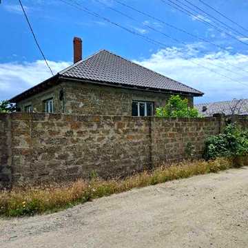 Продаж будинку з двома кімнатами, кухнею студією, передмістя Чорноморська , с. Молодіжне, СОГ Волна 29 лінія