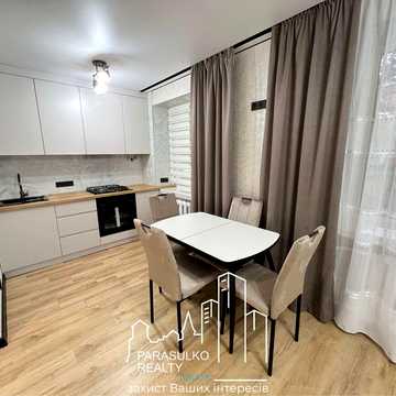 Продам 2-кімнатну квартиру з якісним ремонтом!