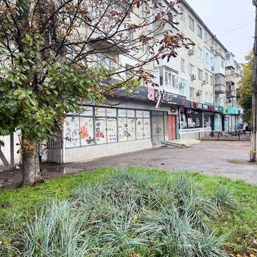Продам 3 кімнатну квартиру вул.Комарова/Яновського