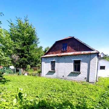 Продаю будинки  з ділянкою 26 ,3 соток місто Любомль , Волинської обл.
