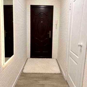 Продам 1 кім квартиру в центрі міста зупинка Спартак