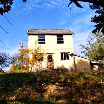 Дача, літній будинок з городом
