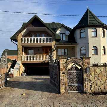 Продаж будинку