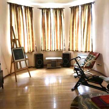 Дом Каркашадзе. 4-комнатная. Кирпичный переулок.